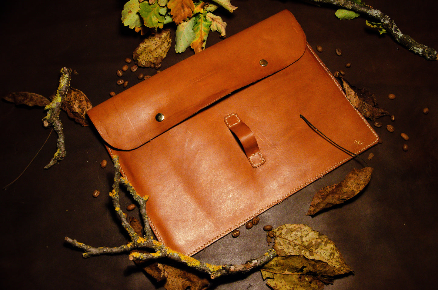 Husă de laptop din piele naturală handmade - Staphano