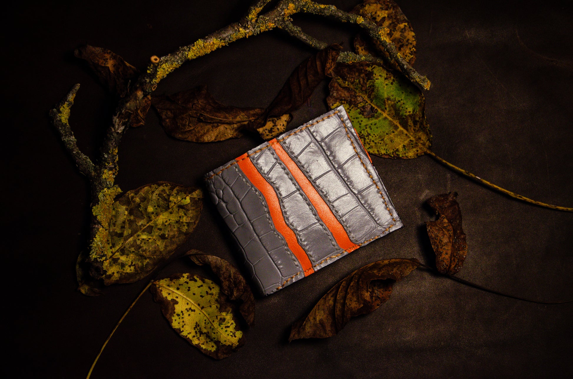 Portofel bifold din piele croco gri închis - Spicchio d'Arancia